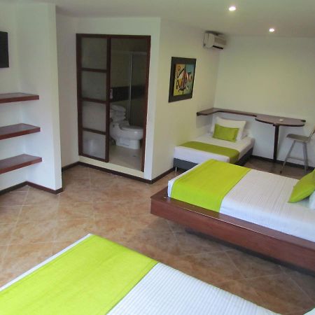 Hotel Plaza Mayor Medellín Exteriör bild