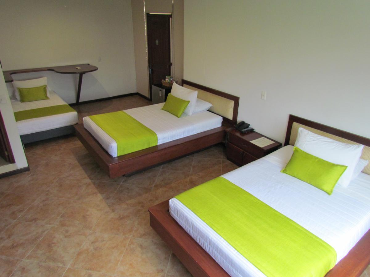 Hotel Plaza Mayor Medellín Exteriör bild