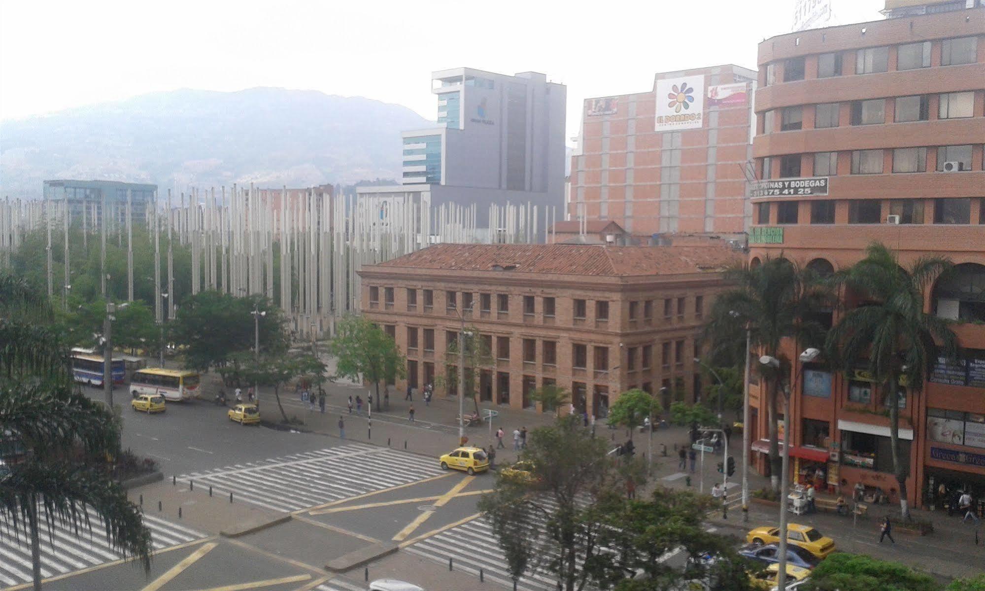 Hotel Plaza Mayor Medellín Exteriör bild